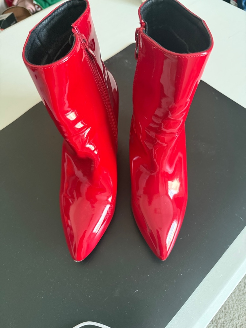 TOP Moda Red Patent Pointed Toe Ankle Booties
